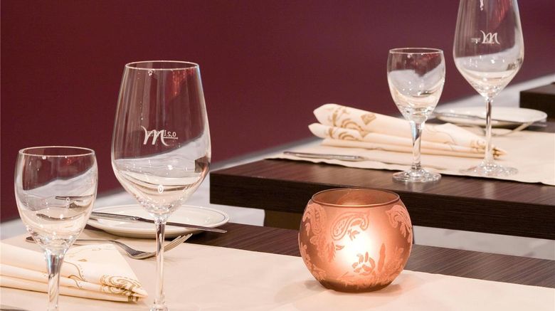 <b>Mercure Hotel Duesseldorf Neuss Restaurant</b>. Images powered by <a href="https://iceportal.shijigroup.com/" title="IcePortal" target="_blank">IcePortal</a>.