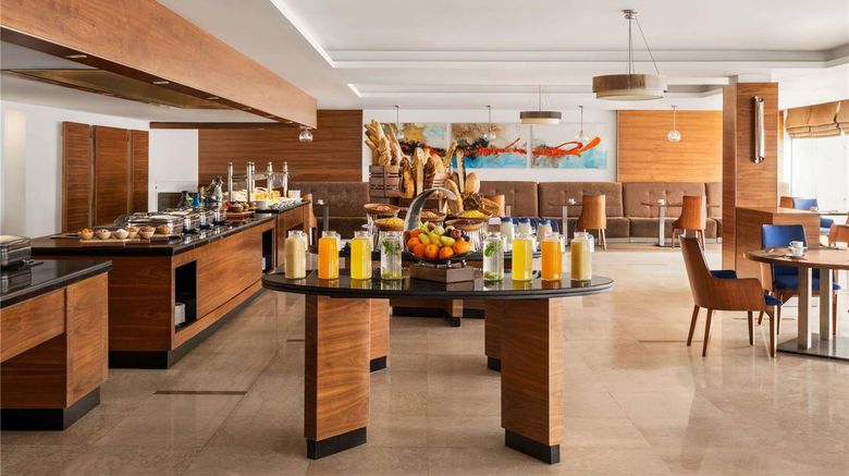 <b>Novotel Cairo Airport Restaurant</b>. Images powered by <a href="https://iceportal.shijigroup.com/" title="IcePortal" target="_blank">IcePortal</a>.