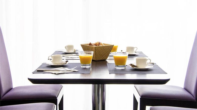 <b>Novotel Nottingham Restaurant</b>. Images powered by <a href="https://iceportal.shijigroup.com/" title="IcePortal" target="_blank">IcePortal</a>.