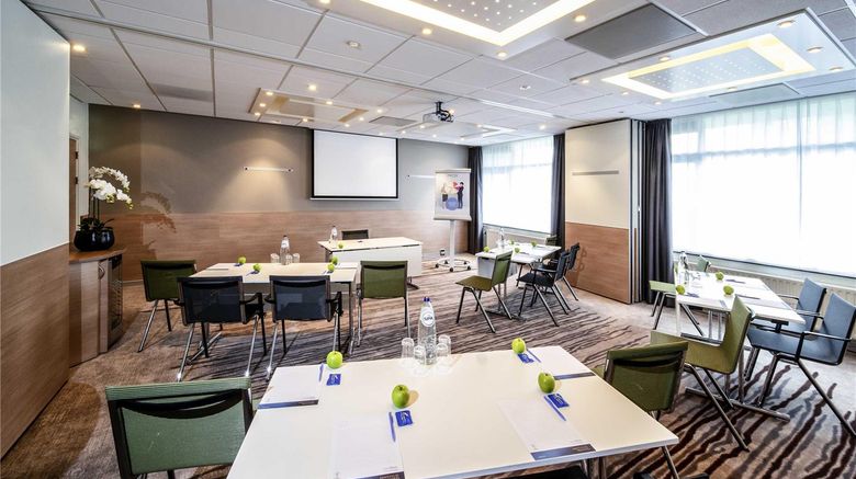 <b>Novotel Rotterdam-Schiedam Meeting</b>. Images powered by <a href="https://iceportal.shijigroup.com/" title="IcePortal" target="_blank">IcePortal</a>.