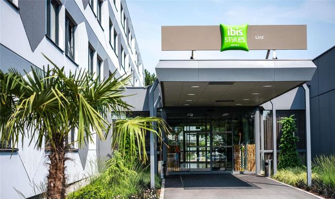 Ibis Styles Linz Exterior