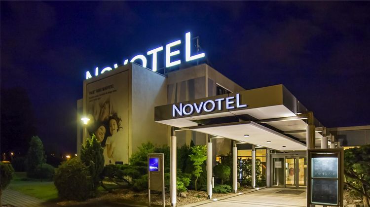 Novotel Poznan Malta Exterior