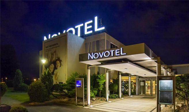 Novotel Poznan Malta Exterior