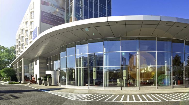 <b>Novotel Warszawa Airport Exterior</b>. Images powered by <a href="https://iceportal.shijigroup.com/" title="IcePortal" target="_blank">IcePortal</a>.