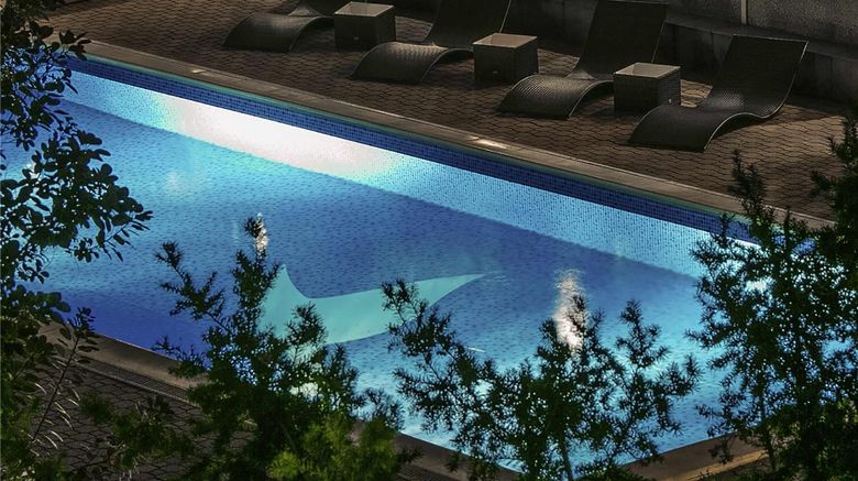 <b>Novotel Warszawa Airport Pool</b>. Images powered by <a href="https://iceportal.shijigroup.com/" title="IcePortal" target="_blank">IcePortal</a>.