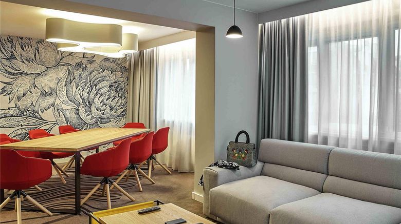 <b>Novotel Wroclaw Room</b>. Images powered by <a href="https://iceportal.shijigroup.com/" title="IcePortal" target="_blank">IcePortal</a>.