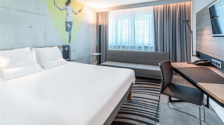 <b>Novotel Wroclaw Room</b>. Images powered by <a href="https://iceportal.shijigroup.com/" title="IcePortal" target="_blank">IcePortal</a>.
