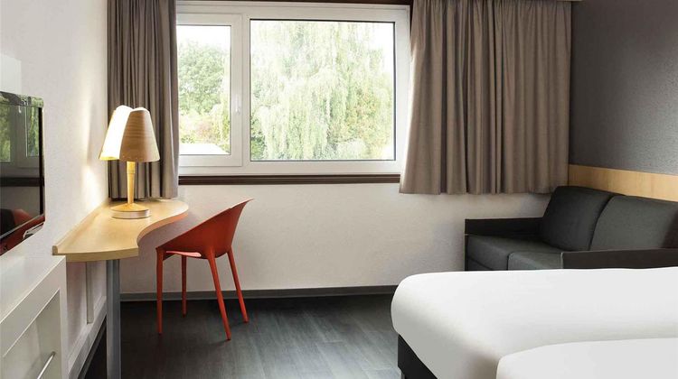 Ibis 3 Lacs Neuchatel Thielle Room
