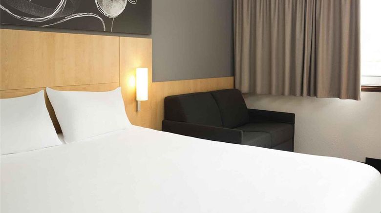 <b>Ibis 3 Lacs Neuchatel Thielle Room</b>. Images powered by <a href="https://iceportal.shijigroup.com/" title="IcePortal" target="_blank">IcePortal</a>.
