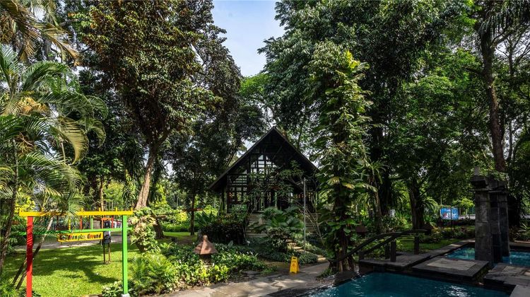 Novotel Bogor Golf Resort Convention Cnt Pool