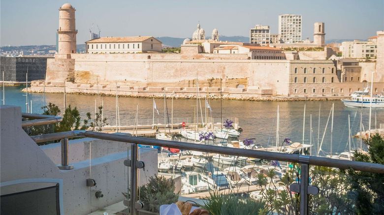 <b>Sofitel Marseille Vieux Port Restaurant</b>. Images powered by <a href="https://iceportal.shijigroup.com/" title="IcePortal" target="_blank">IcePortal</a>.