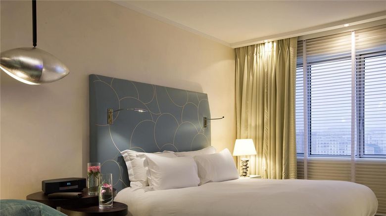 <b>Sofitel Marseille Vieux Port Room</b>. Images powered by <a href="https://iceportal.shijigroup.com/" title="IcePortal" target="_blank">IcePortal</a>.