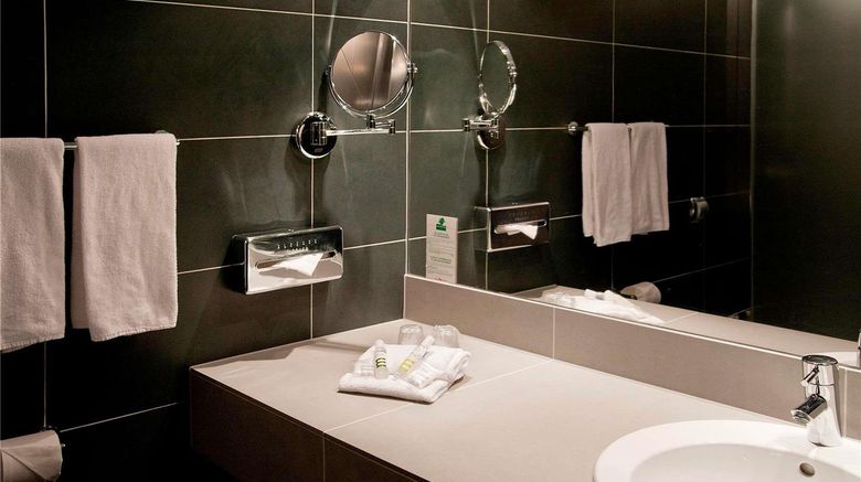 <b>Mercure Bordeaux le Lac Room</b>. Images powered by <a href="https://iceportal.shijigroup.com/" title="IcePortal" target="_blank">IcePortal</a>.