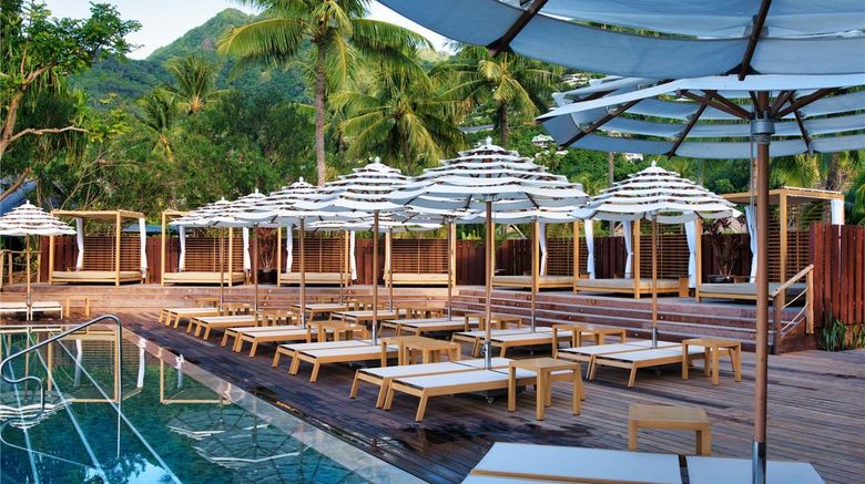 <b>Sofitel Moorea Kia Ora Beach Resort Pool</b>. Images powered by <a href="https://iceportal.shijigroup.com/" title="IcePortal" target="_blank">IcePortal</a>.
