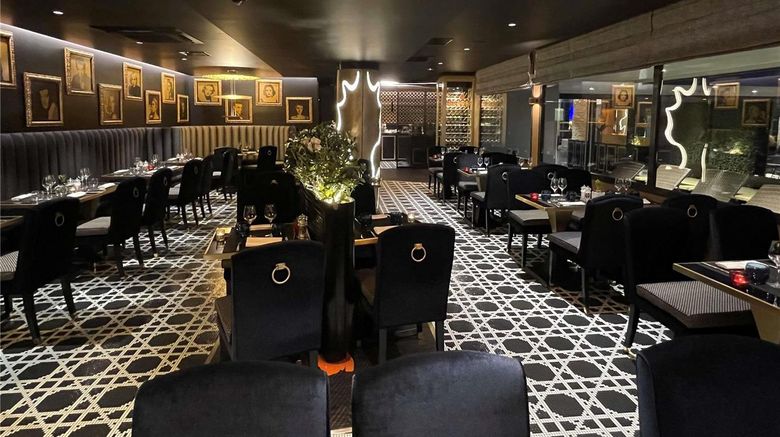 <b>Mercure Orleans Centre Hotel Restaurant</b>. Images powered by <a href="https://iceportal.shijigroup.com/" title="IcePortal" target="_blank">IcePortal</a>.