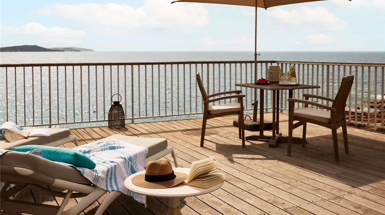 <b>Sofitel Golfe d'Ajaccio Thalasso Room</b>. Images powered by <a href="https://iceportal.shijigroup.com/" title="IcePortal" target="_blank">IcePortal</a>.