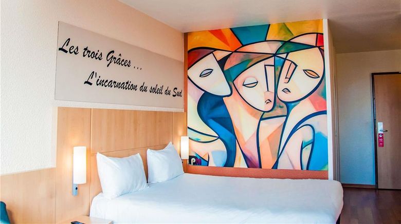 <b>Ibis Suite Place de la Comedie Room</b>. Images powered by <a href="https://iceportal.shijigroup.com/" title="IcePortal" target="_blank">IcePortal</a>.