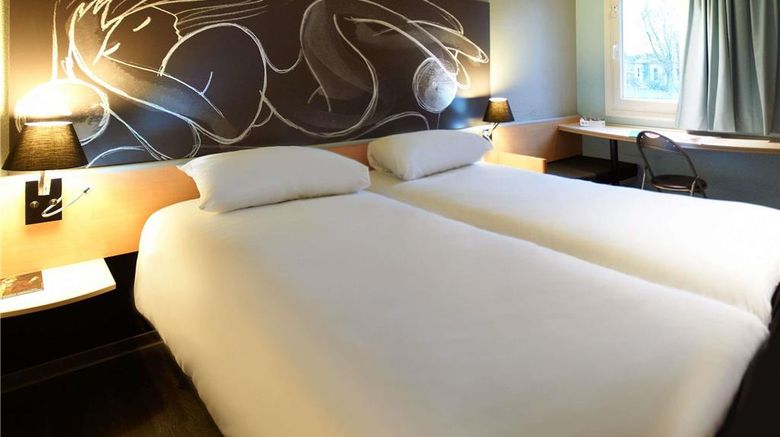 <b>Ibis Hotel Bourg-en-Bresse Room</b>. Images powered by <a href="https://iceportal.shijigroup.com/" title="IcePortal" target="_blank">IcePortal</a>.