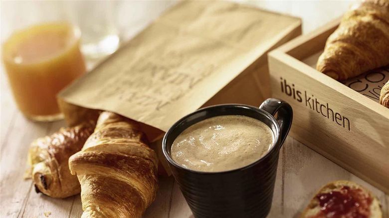 <b>Ibis Hotel Bourg-en-Bresse Restaurant</b>. Images powered by <a href="https://iceportal.shijigroup.com/" title="IcePortal" target="_blank">IcePortal</a>.