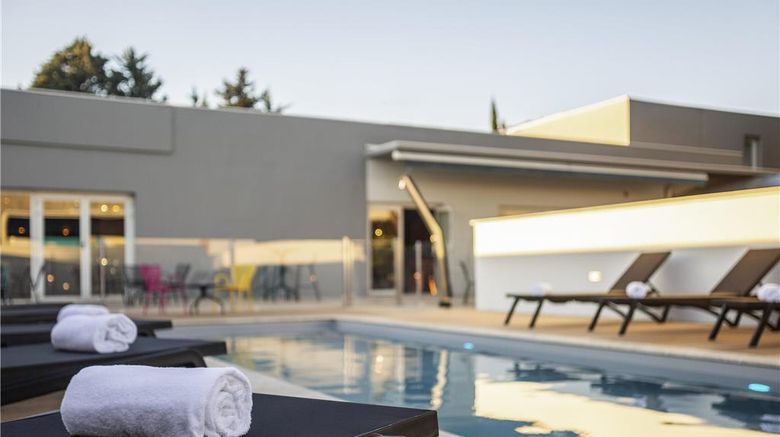 <b>ibis Carcassonne East La Cite Pool</b>. Images powered by <a href="https://iceportal.shijigroup.com/" title="IcePortal" target="_blank">IcePortal</a>.