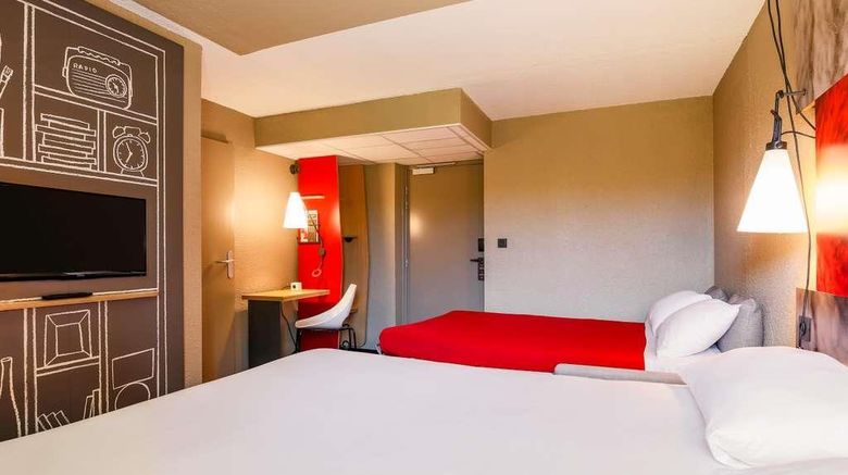 <b>ibis Carcassonne East La Cite Room</b>. Images powered by <a href="https://iceportal.shijigroup.com/" title="IcePortal" target="_blank">IcePortal</a>.