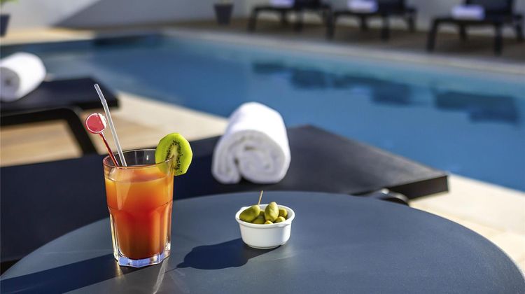 ibis Carcassonne East La Cite Pool