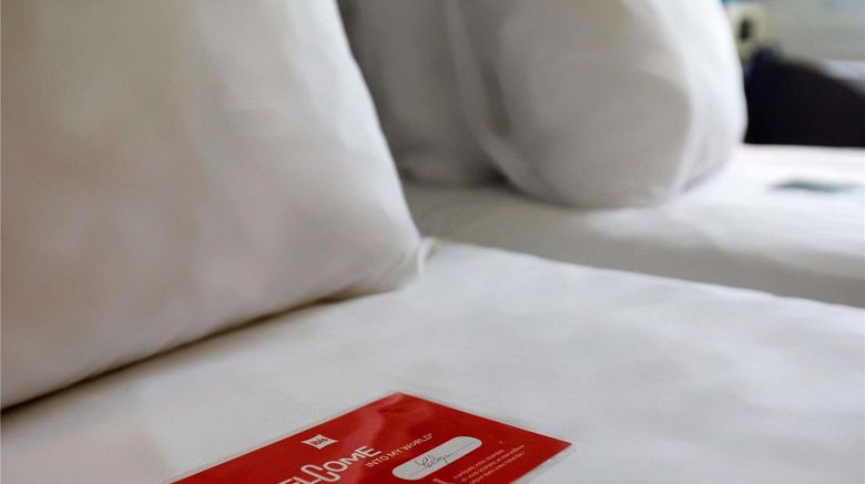<b>Hotel Ibis Chalon sur Saone Nord Room</b>. Images powered by <a href="https://iceportal.shijigroup.com/" title="IcePortal" target="_blank">IcePortal</a>.