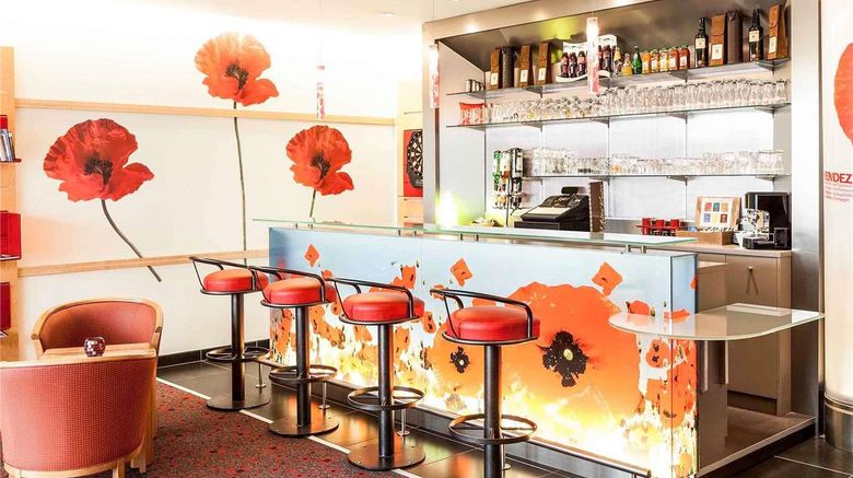 <b>Ibis Hotel Chatellerault Restaurant</b>. Images powered by <a href="https://iceportal.shijigroup.com/" title="IcePortal" target="_blank">IcePortal</a>.