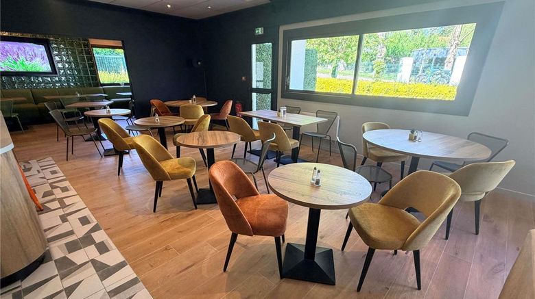 <b>Hotel Ibis Dieppe Val Druel Restaurant</b>. Images powered by <a href="https://iceportal.shijigroup.com/" title="IcePortal" target="_blank">IcePortal</a>.