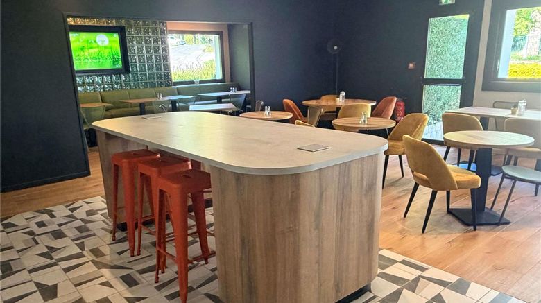<b>Hotel Ibis Dieppe Val Druel Restaurant</b>. Images powered by <a href="https://iceportal.shijigroup.com/" title="IcePortal" target="_blank">IcePortal</a>.
