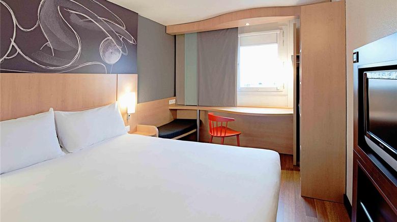 <b>Hotel Ibis Dieppe Val Druel Room</b>. Images powered by <a href="https://iceportal.shijigroup.com/" title="IcePortal" target="_blank">IcePortal</a>.