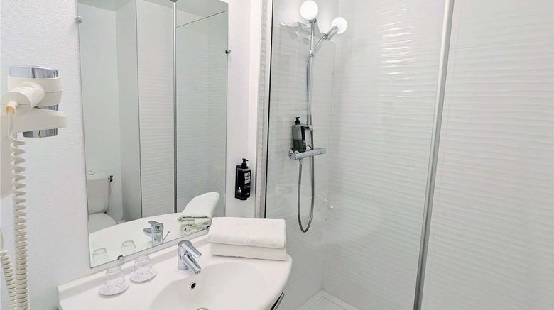 <b>Ibis Hotel Grenoble Room</b>. Images powered by <a href="https://iceportal.shijigroup.com/" title="IcePortal" target="_blank">IcePortal</a>.