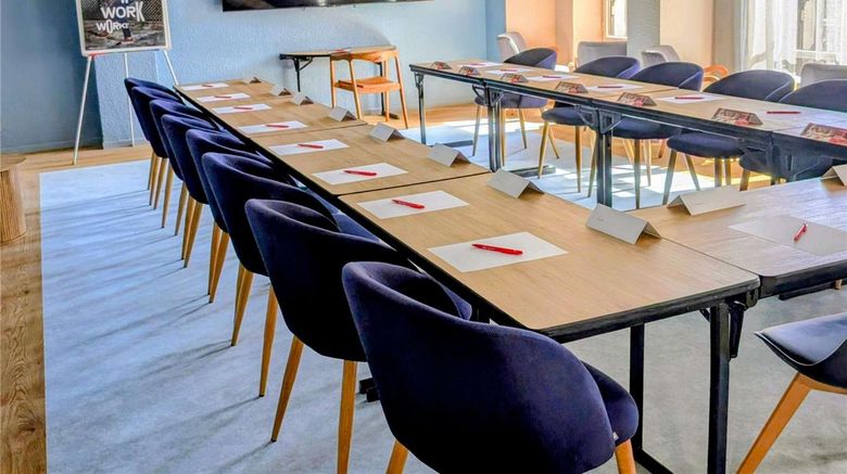 <b>Ibis Hotel Grenoble Meeting</b>. Images powered by <a href="https://iceportal.shijigroup.com/" title="IcePortal" target="_blank">IcePortal</a>.