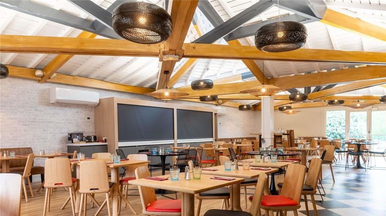 <b>Ibis Lyon Est Bron Restaurant</b>. Images powered by <a href="https://iceportal.shijigroup.com/" title="IcePortal" target="_blank">IcePortal</a>.