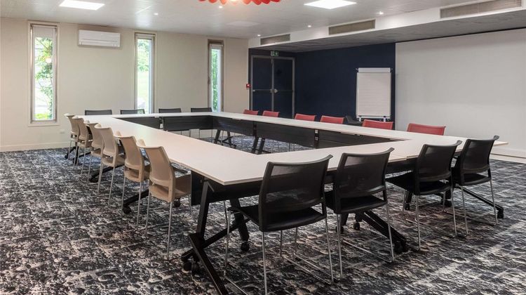 Ibis Lyon Est Bron Meeting
