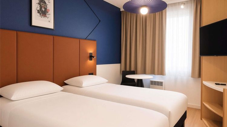 Ibis Lyon Est Bron Room