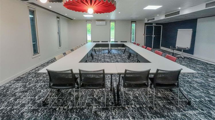 Ibis Lyon Est Bron Meeting