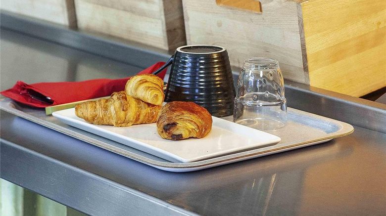 <b>Hotel Ibis Mulhouse Ile Napoleon Restaurant</b>. Images powered by <a href="https://iceportal.shijigroup.com/" title="IcePortal" target="_blank">IcePortal</a>.