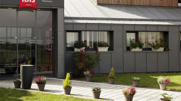 Ibis Hotel Nemours Exterior