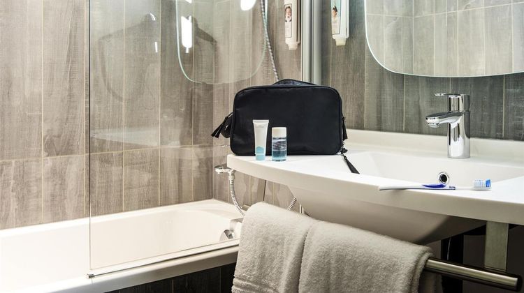 Ibis Hotel Nemours Room