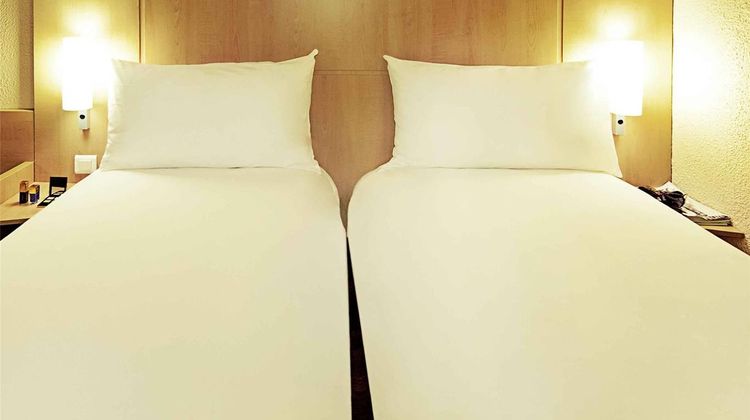 Ibis Hotel Nemours Room