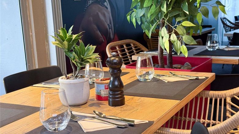 <b>Ibis Nimes Ouest Restaurant</b>. Images powered by <a href="https://iceportal.shijigroup.com/" title="IcePortal" target="_blank">IcePortal</a>.