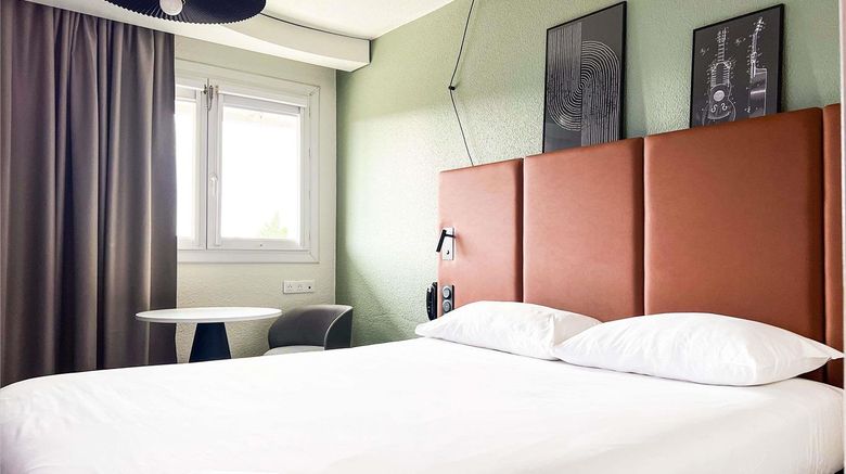 <b>Ibis Nimes Ouest Room</b>. Images powered by <a href="https://iceportal.shijigroup.com/" title="IcePortal" target="_blank">IcePortal</a>.