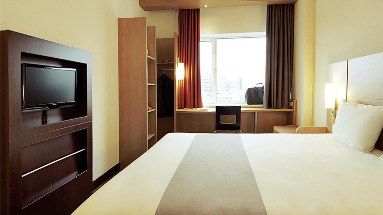 <b>Ibis Hotel Paris Bagnolet Room</b>. Images powered by <a href="https://iceportal.shijigroup.com/" title="IcePortal" target="_blank">IcePortal</a>.