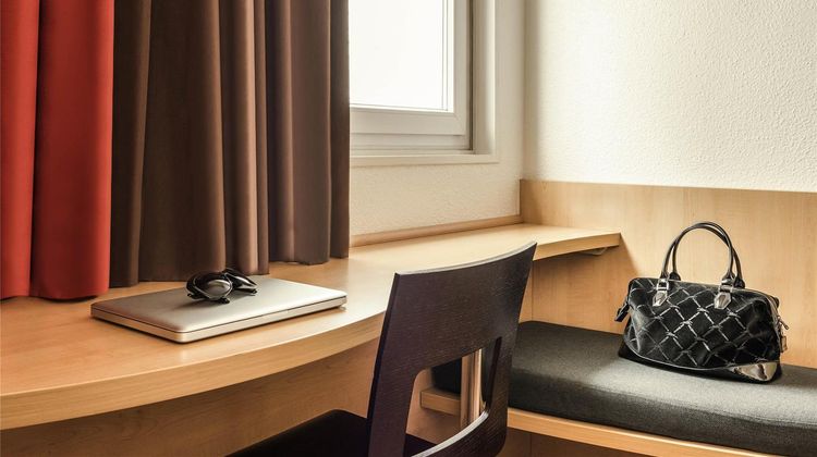 Ibis Hotel Paris Bagnolet Room