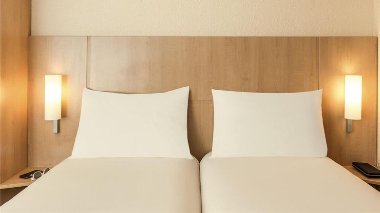 <b>Ibis Hotel Paris Bagnolet Room</b>. Images powered by <a href="https://iceportal.shijigroup.com/" title="IcePortal" target="_blank">IcePortal</a>.