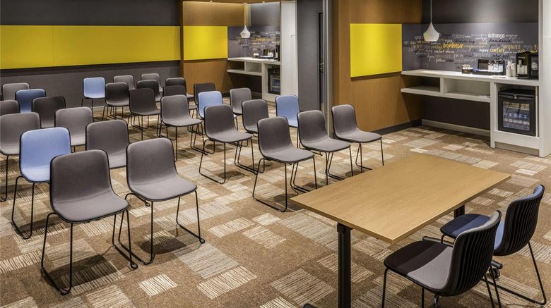 <b>Ibis Paris Porte d'Italie Meeting</b>. Images powered by <a href="https://iceportal.shijigroup.com/" title="IcePortal" target="_blank">IcePortal</a>.