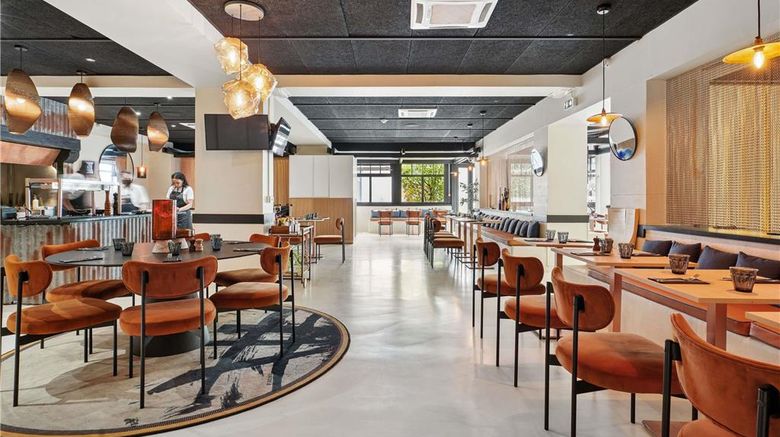<b>Hotel Ibis Paris Porte d'Orleans Restaurant</b>. Images powered by <a href="https://iceportal.shijigroup.com/" title="IcePortal" target="_blank">IcePortal</a>.