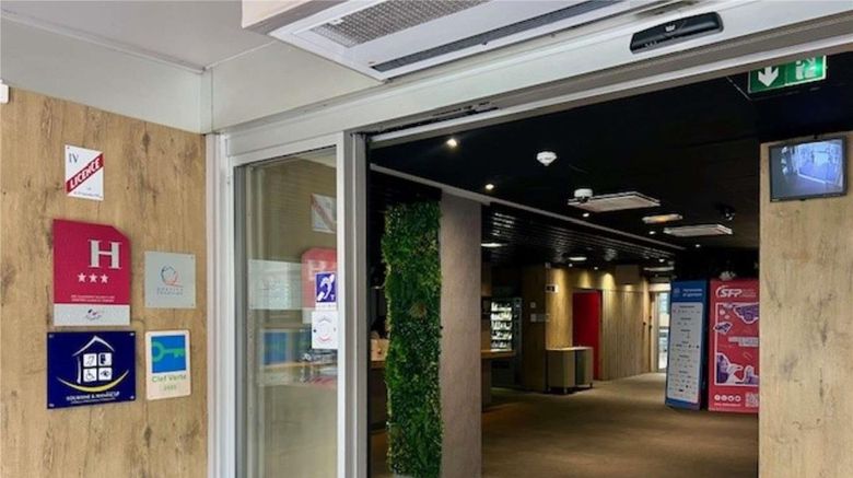 <b>Hotel Ibis Paris Porte d'Orleans Exterior</b>. Images powered by <a href="https://iceportal.shijigroup.com/" title="IcePortal" target="_blank">IcePortal</a>.