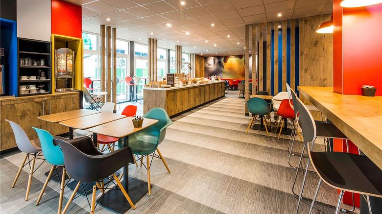 <b>Ibis La Rochelle Vieux Port Exterior</b>. Images powered by <a href="https://iceportal.shijigroup.com/" title="IcePortal" target="_blank">IcePortal</a>.